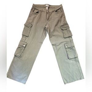 Garage Cargo Pants in khaki green wide leg Loose sz 9